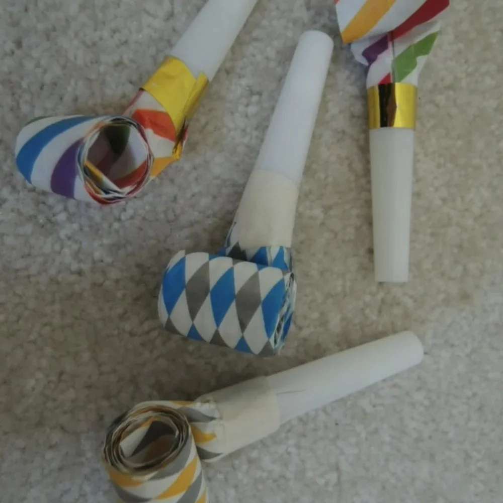 LOT of 14 New Years + Other Party Favors Horns Rattlers Necklace etc $50 Value